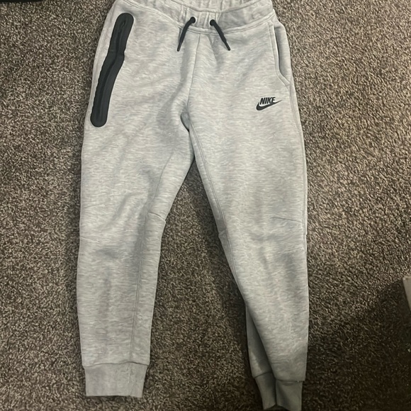 Other - Gray Nike tech pants, size youth, medium